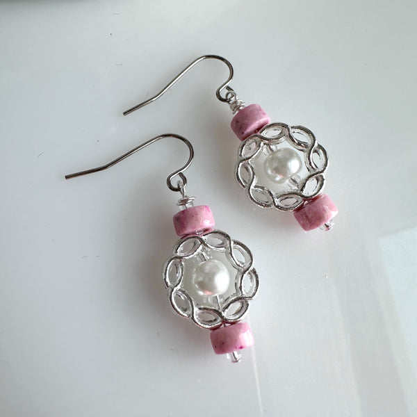 "Secret Pearl" Earrings - pink