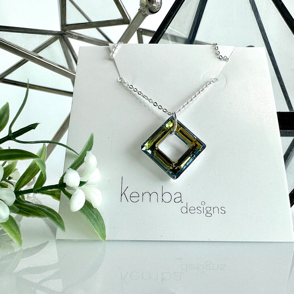 "Bright Square" Necklace (Green)