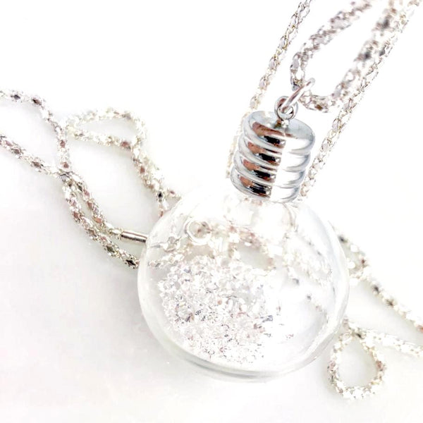 "Lighthearted" Pendant Necklace (Large)