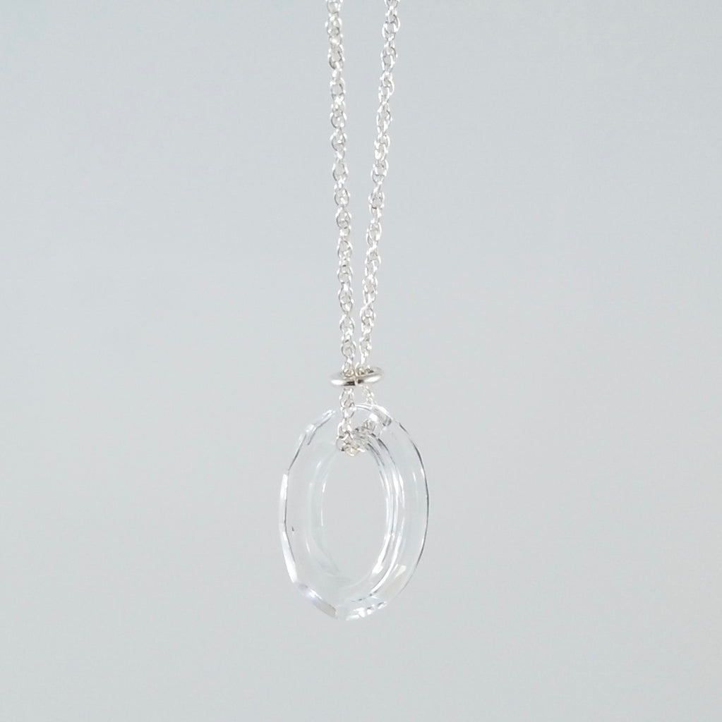 "Twinkle" Clear Oval Necklace
